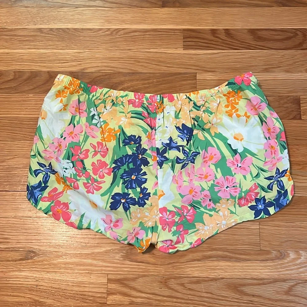 Old Navy‎ Green and Pink pajama Shorts Vibrant Design in green floral size large